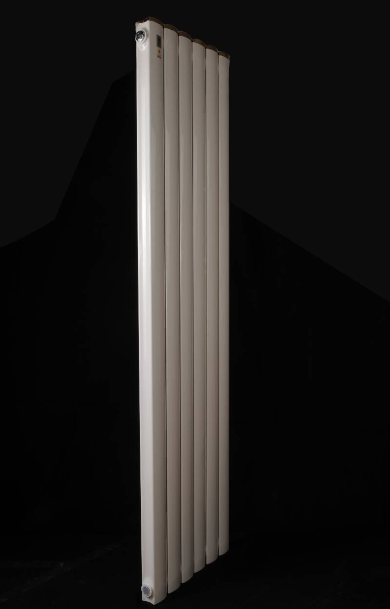 北京暖氣片價(jià)格首先考慮材質(zhì)，與此同時(shí)注重品牌的選擇，暖氣片十大品牌金旗艦暖氣片是首選！