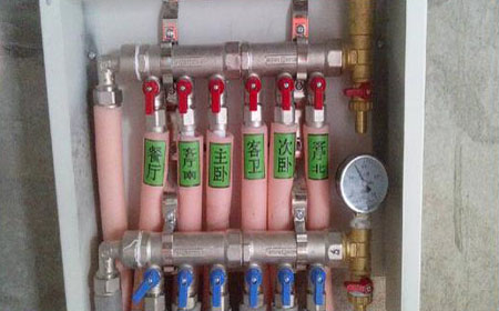 供暖前打壓試水