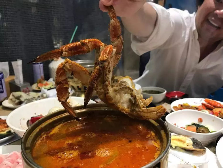 金旗艦 | 海鮮+溫泉雙倍滿足，這個(gè)年會(huì)有點(diǎn)嗨！